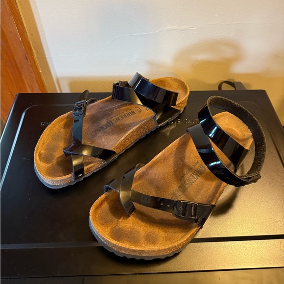 Women’s Yara Birkenstocks - Picture 3 of 6